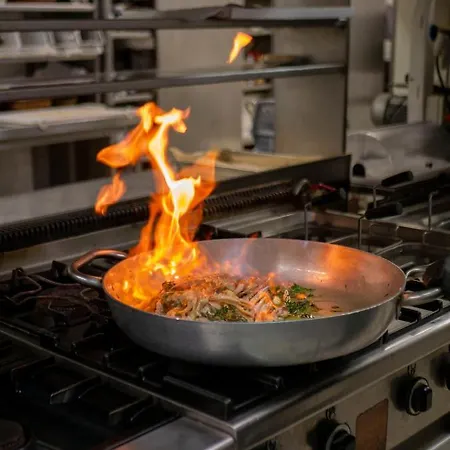 ホテル Morobello 3*